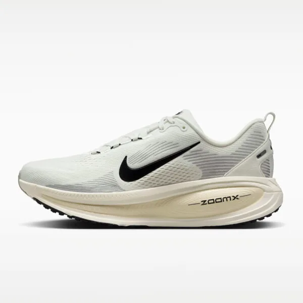 Nike Vomero 18 White 3