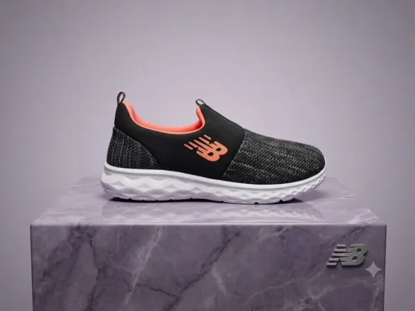 New Balance Sneakers Black 3