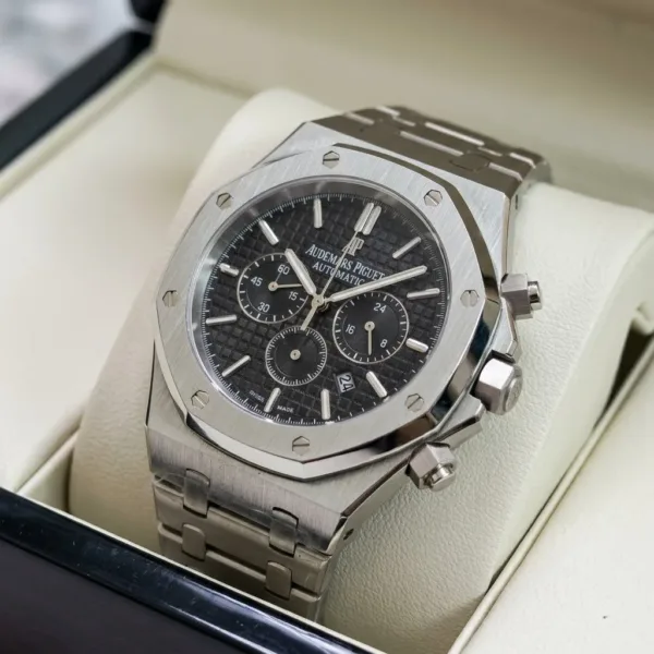 Audemars Piguet Royal Oak Chronograph 2